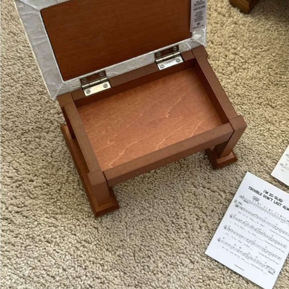 American Girl Melody upright piano - Picture 6 of 8